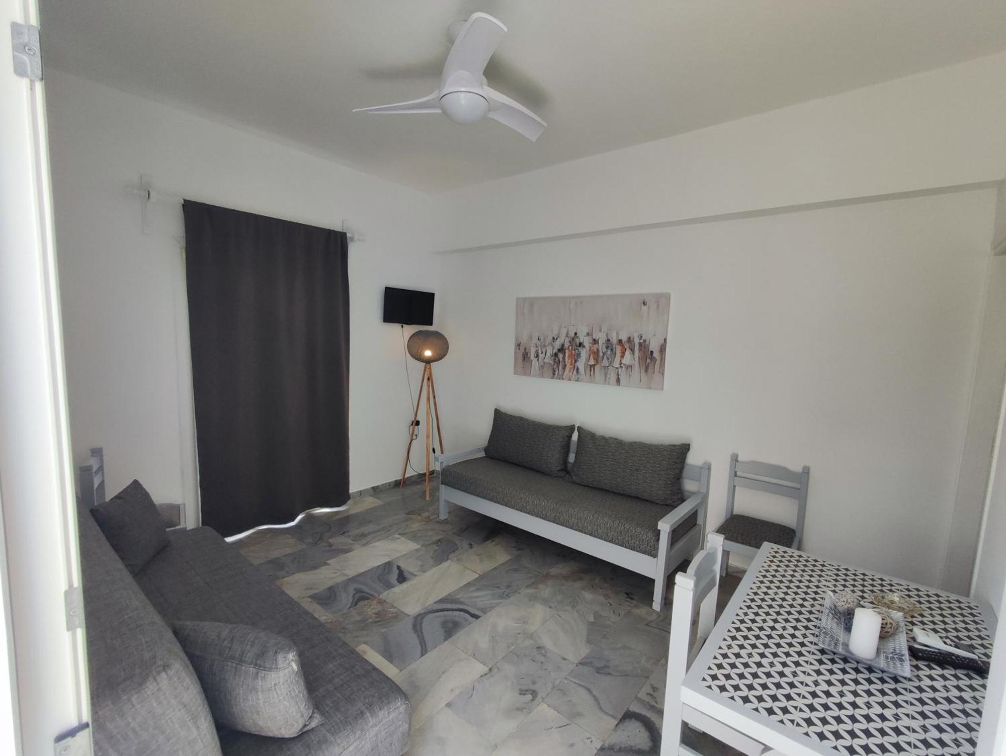 Alikí Galaxy Apartments חדר תמונה